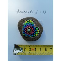 Mandala srdiečko malé - ručne malovaný dekoračný kameň 13
